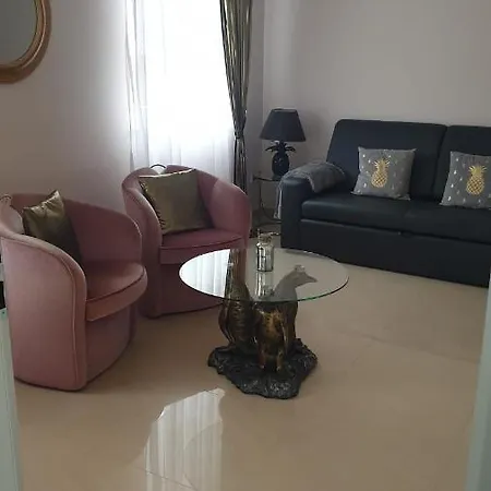 Bed & Breakfast Taan Royal Rewal