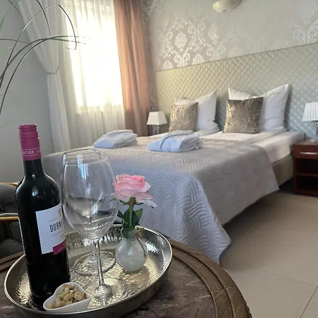 Taan Royal Alojamento de Acomodação e Pequeno-almoço