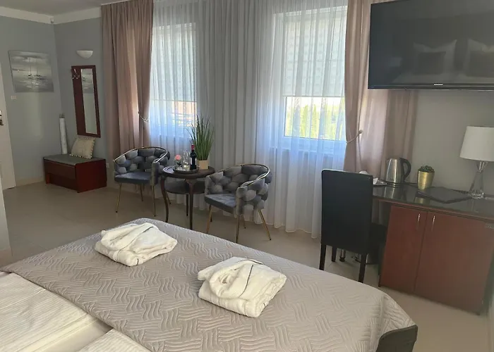 Taan Royal B&B 레왈